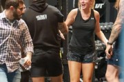 视讯游戏-Taylor Swift 霉霉在健身房，锻炼健康体格